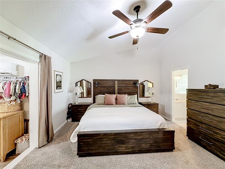 For Sale: $389,000 (3 beds, 2 baths, 2025 Square Feet)