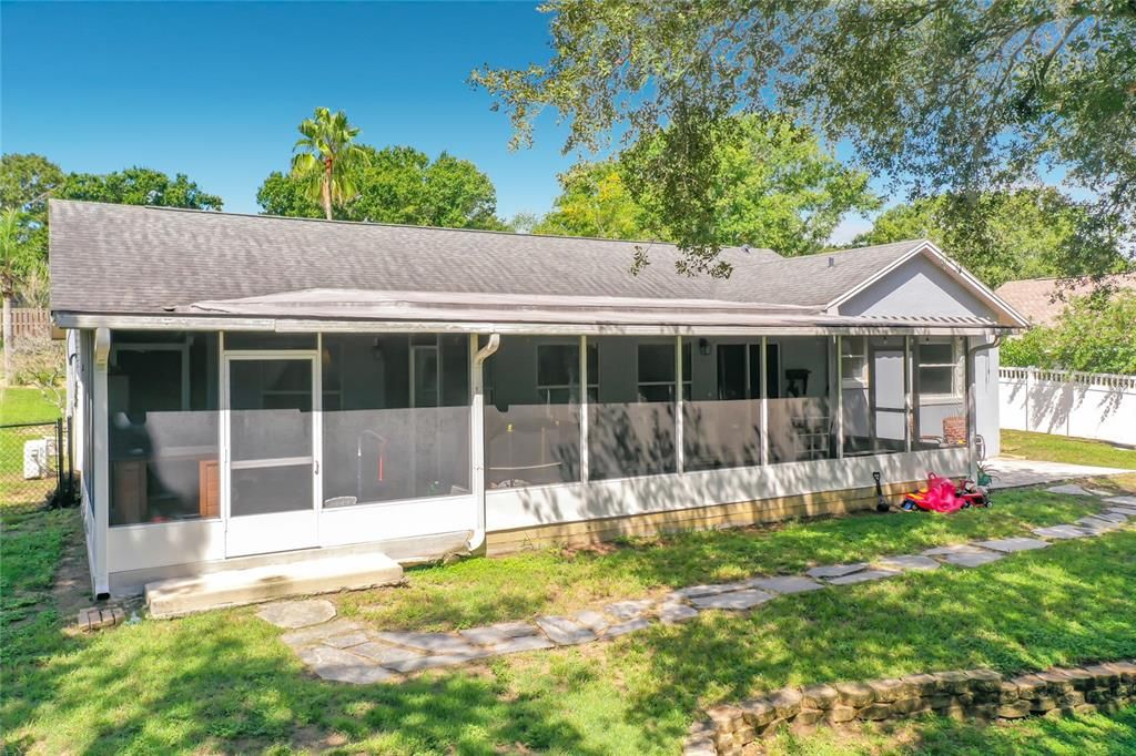 For Sale: $389,000 (3 beds, 2 baths, 2025 Square Feet)