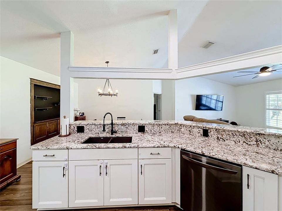 For Sale: $389,000 (3 beds, 2 baths, 2025 Square Feet)