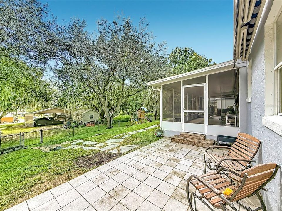 For Sale: $389,000 (3 beds, 2 baths, 2025 Square Feet)
