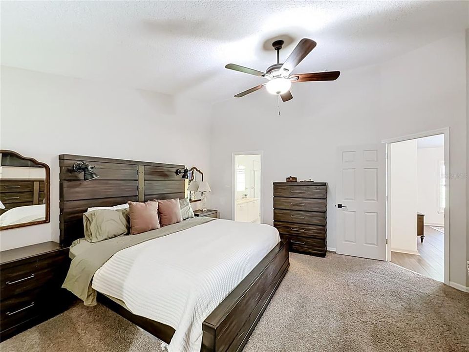 For Sale: $389,000 (3 beds, 2 baths, 2025 Square Feet)