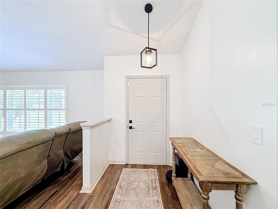 For Sale: $389,000 (3 beds, 2 baths, 2025 Square Feet)