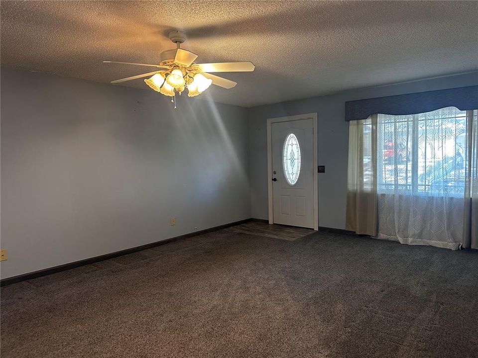 En Venta: $175,000 (2 camas, 2 baños, 1411 Pies cuadrados)