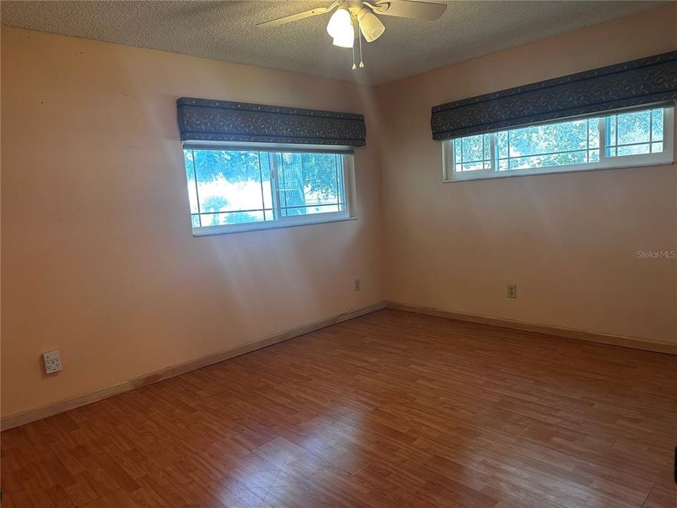 En Venta: $175,000 (2 camas, 2 baños, 1411 Pies cuadrados)