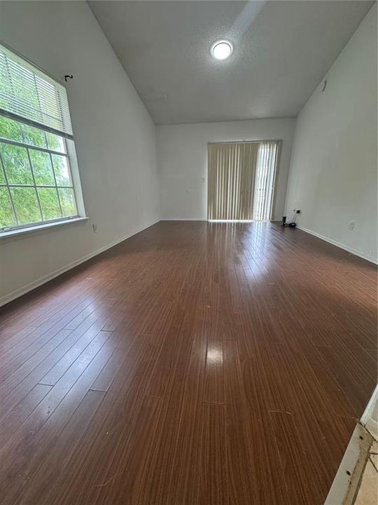 В аренду: $1,100 (1 спален, 1 ванн, 660 Квадратных фут)