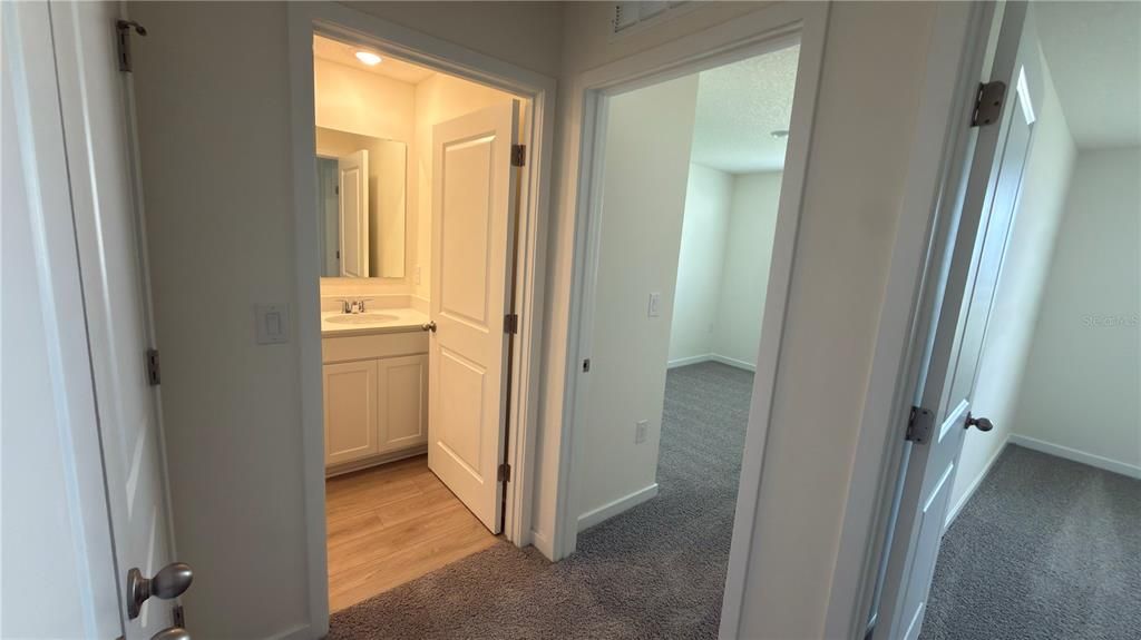 For Rent: $2,200 (3 beds, 2 baths, 1464 Square Feet)