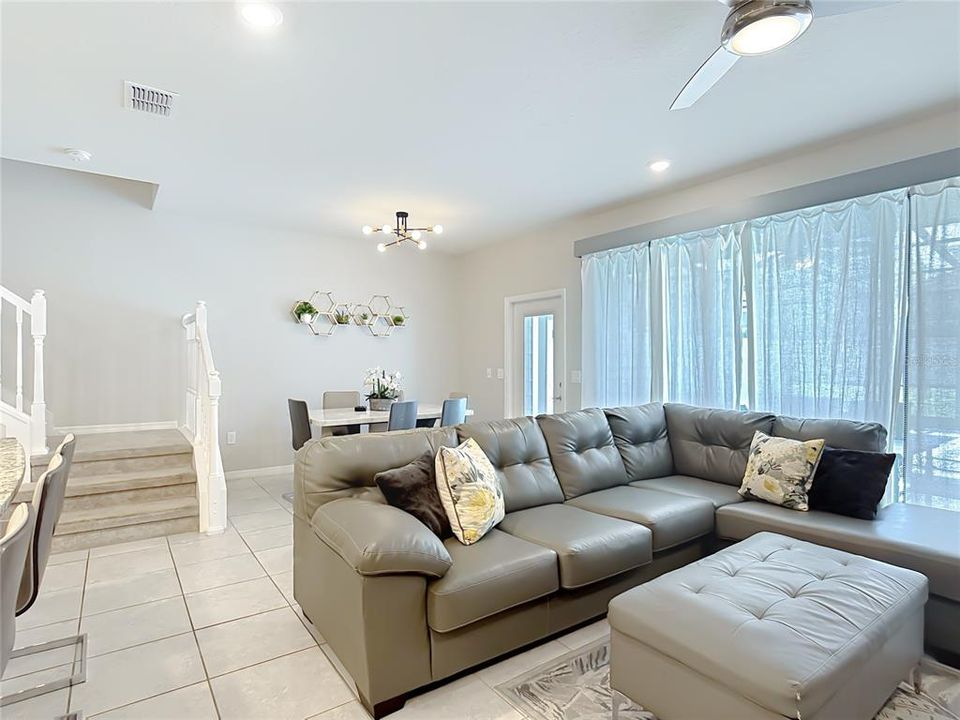En Venta: $459,000 (5 camas, 4 baños, 2283 Pies cuadrados)