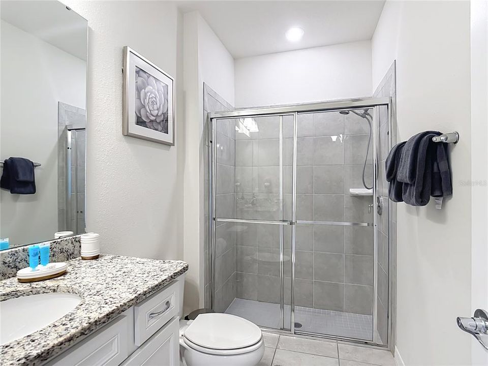 En Venta: $459,000 (5 camas, 4 baños, 2283 Pies cuadrados)