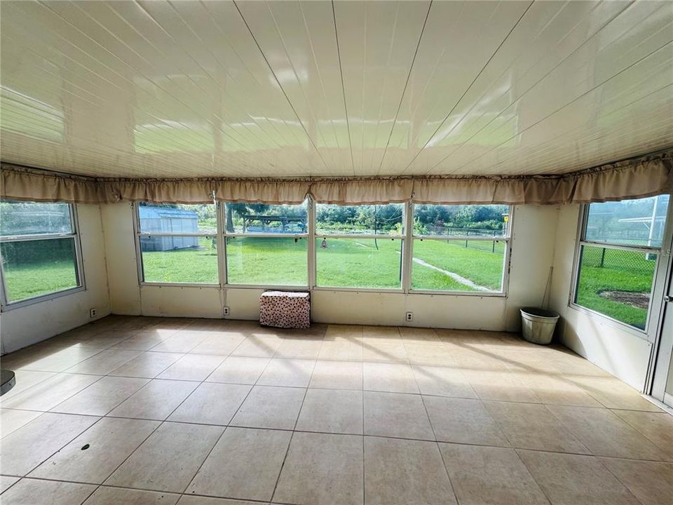 For Sale: $299,000 (3 beds, 2 baths, 1330 Square Feet)