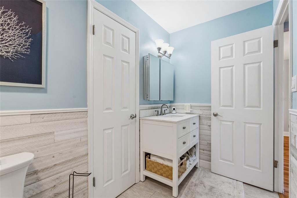 На продажу: $174,000 (2 спален, 1 ванн, 812 Квадратных фут)