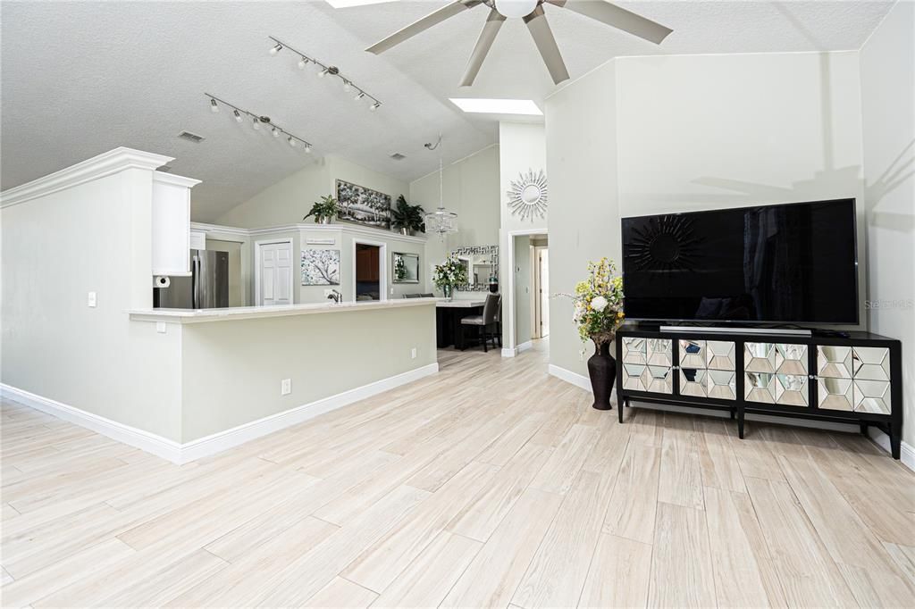 For Sale: $525,000 (4 beds, 3 baths, 2361 Square Feet)