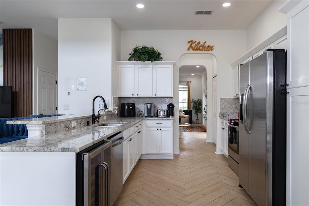 For Rent: $4,100 (7 beds, 4 baths, 3224 Square Feet)