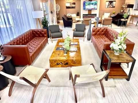 For Sale: $84,800 (1 beds, 1 baths, 348 Square Feet)