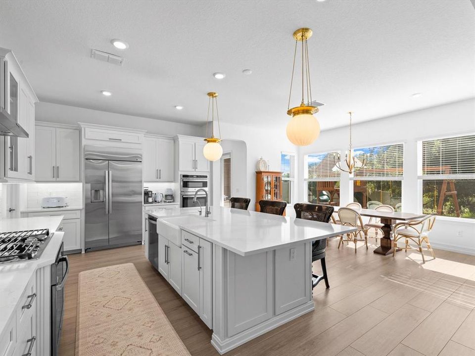 Active With Contract: $1,280,000 (5 beds, 5 baths, 4643 Square Feet)
