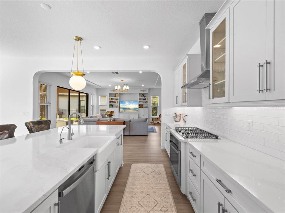 Active With Contract: $1,280,000 (5 beds, 5 baths, 4643 Square Feet)