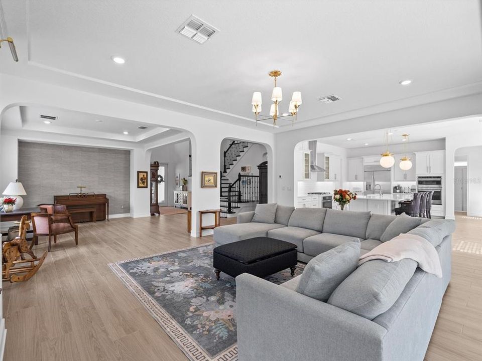 Active With Contract: $1,280,000 (5 beds, 5 baths, 4643 Square Feet)
