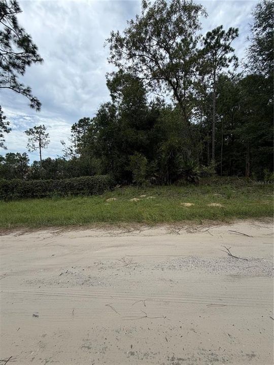En Venta: $70,000 (1.07 acres)