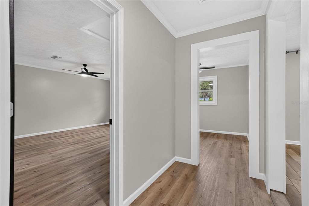 For Sale: $385,000 (3 beds, 2 baths, 1294 Square Feet)
