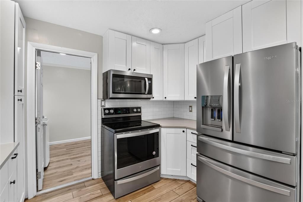 For Sale: $385,000 (3 beds, 2 baths, 1294 Square Feet)