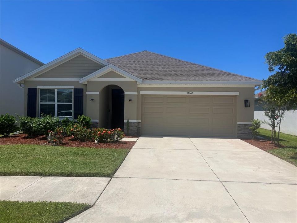 For Rent: $2,650 (3 beds, 2 baths, 1682 Square Feet)