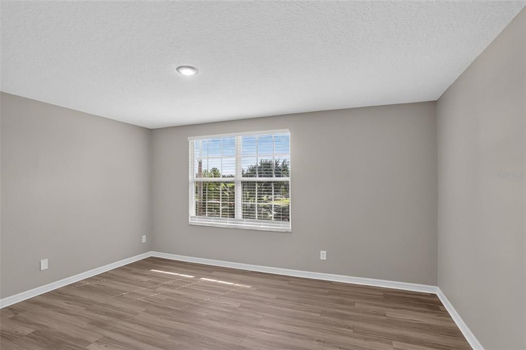 En Venta: $549,900 (4 camas, 3 baños, 3004 Pies cuadrados)