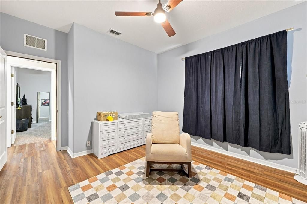 En Venta: $334,995 (3 camas, 2 baños, 1979 Pies cuadrados)
