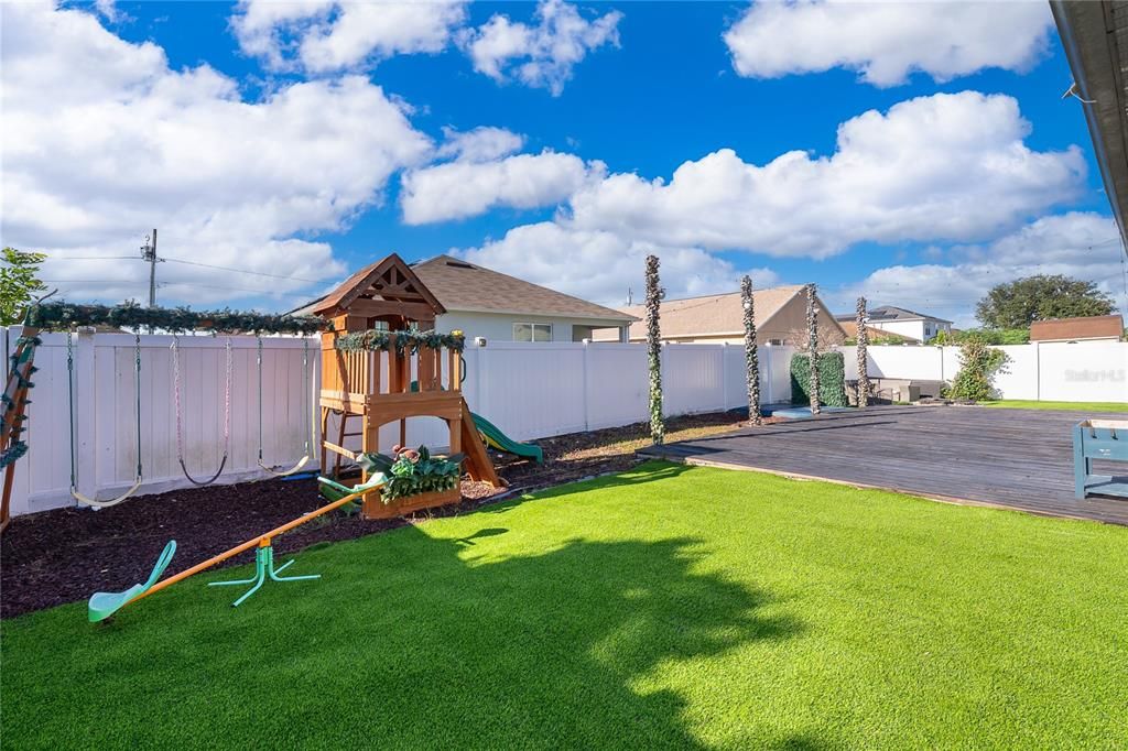 На продажу: $319,900 (4 спален, 3 ванн, 2296 Квадратных фут)