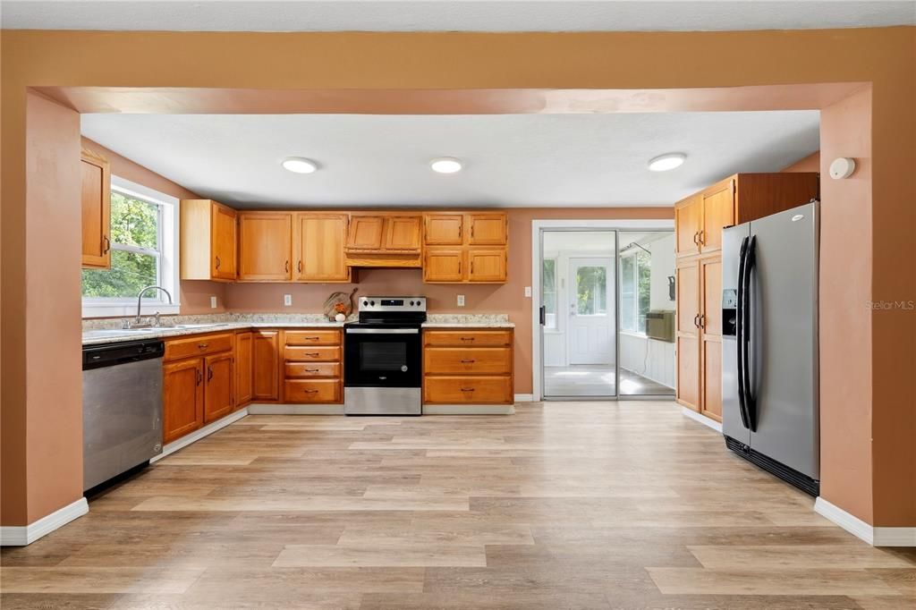 En Venta: $264,900 (3 camas, 2 baños, 1556 Pies cuadrados)