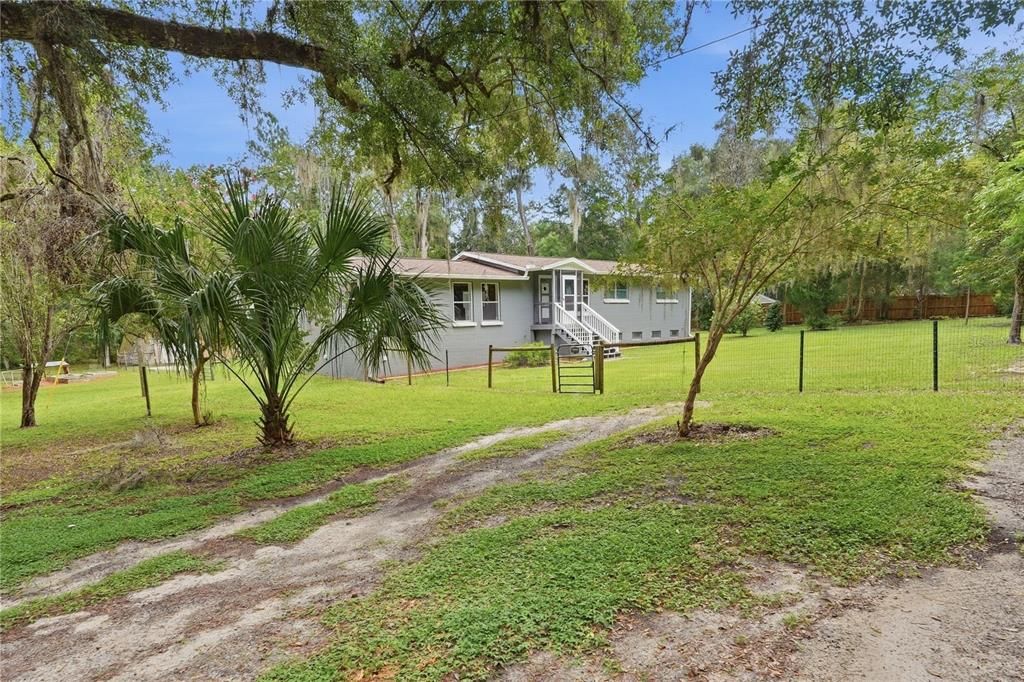 En Venta: $264,900 (3 camas, 2 baños, 1556 Pies cuadrados)