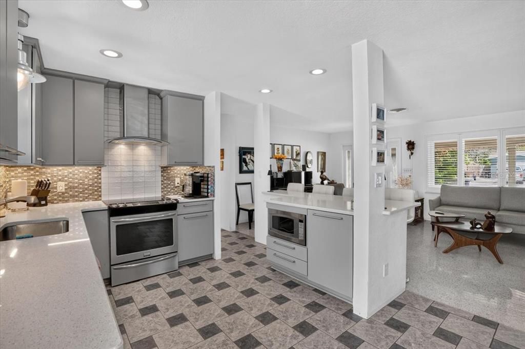 Active With Contract: $545,000 (3 beds, 2 baths, 1592 Square Feet)