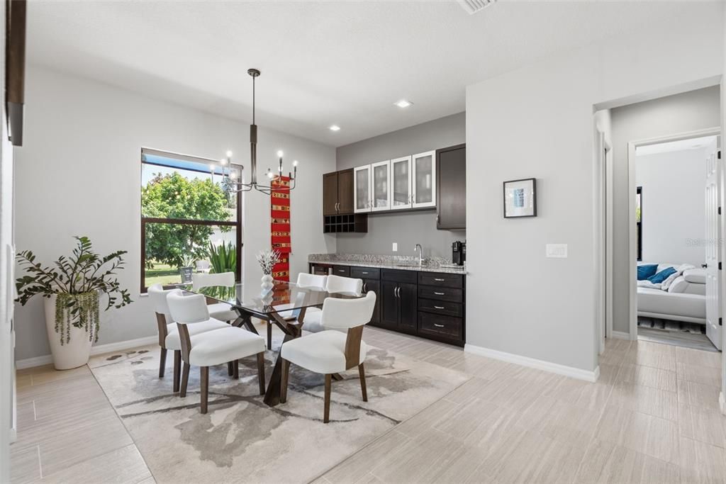 Activo con contrato: $670,000 (4 camas, 3 baños, 2530 Pies cuadrados)