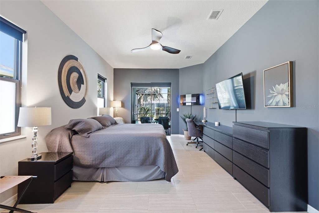 Activo con contrato: $670,000 (4 camas, 3 baños, 2530 Pies cuadrados)
