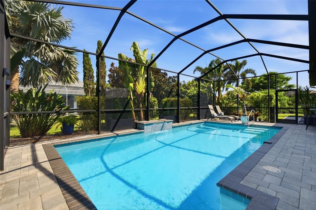 Activo con contrato: $670,000 (4 camas, 3 baños, 2530 Pies cuadrados)