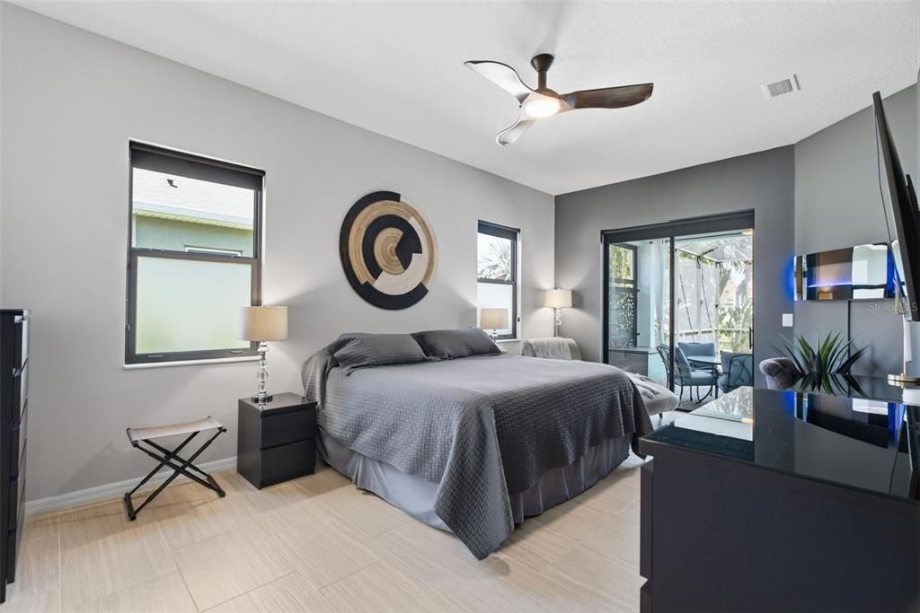 Activo con contrato: $670,000 (4 camas, 3 baños, 2530 Pies cuadrados)