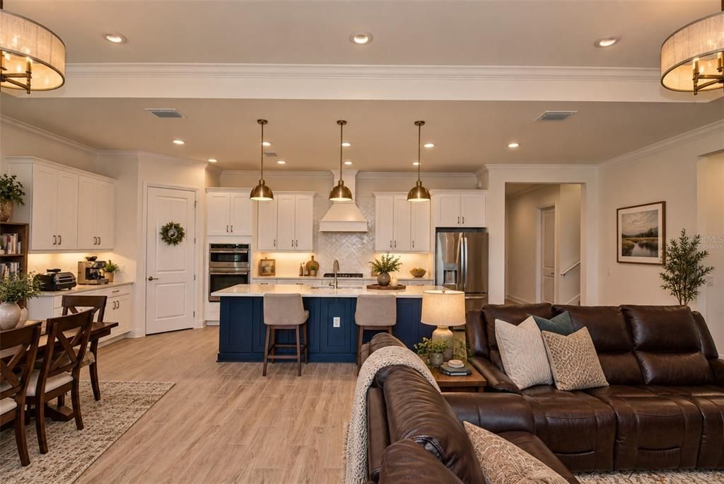 For Rent: $4,500 (5 beds, 4 baths, 3393 Square Feet)