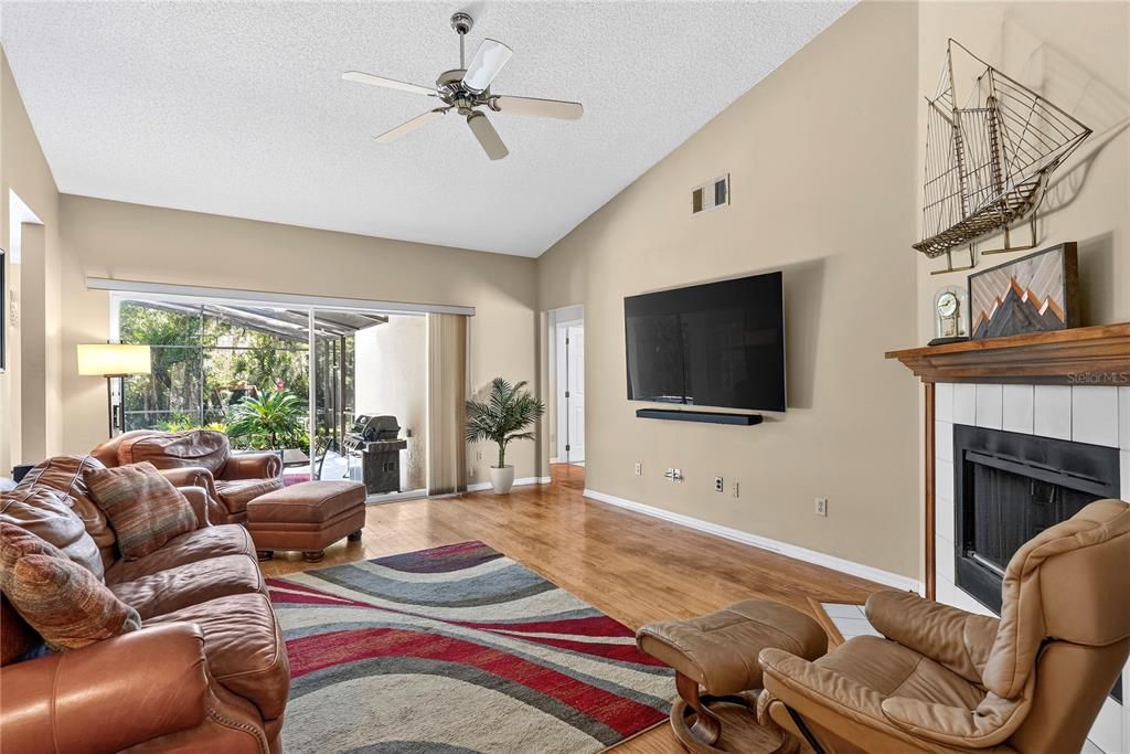 For Sale: $535,000 (4 beds, 3 baths, 2272 Square Feet)