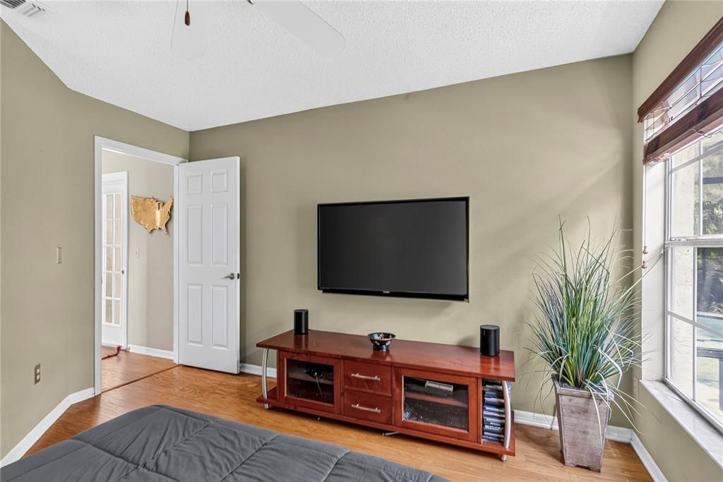 For Sale: $535,000 (4 beds, 3 baths, 2272 Square Feet)