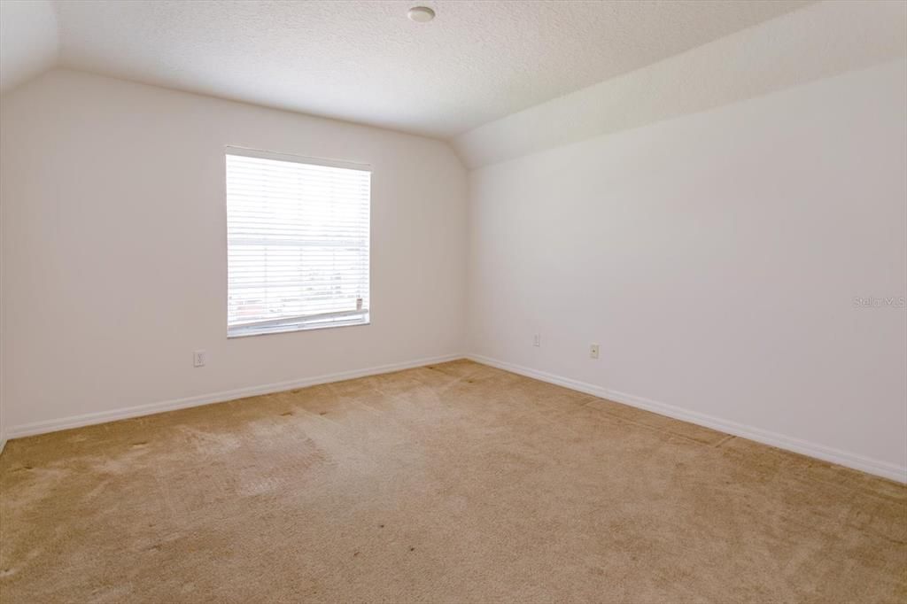 For Sale: $580,000 (5 beds, 4 baths, 2984 Square Feet)