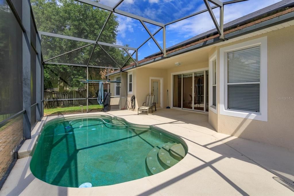 For Sale: $580,000 (5 beds, 4 baths, 2984 Square Feet)