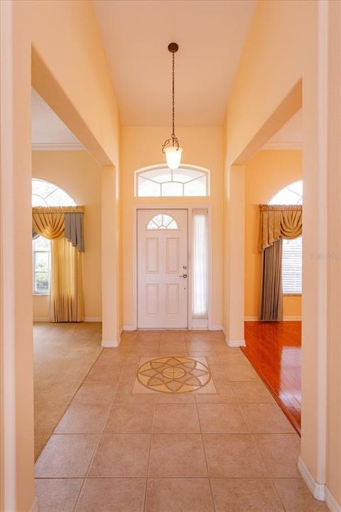 For Sale: $580,000 (5 beds, 4 baths, 2984 Square Feet)