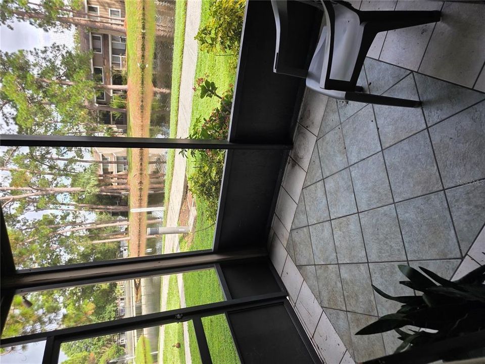 For Sale: $130,000 (2 beds, 2 baths, 1139 Square Feet)