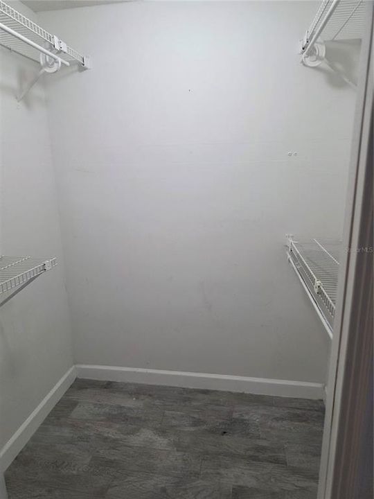 For Sale: $130,000 (2 beds, 2 baths, 1139 Square Feet)