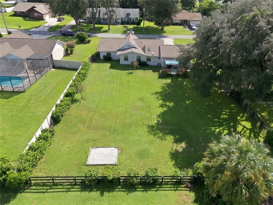 For Sale: $365,000 (3 beds, 2 baths, 1886 Square Feet)