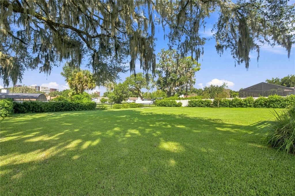 For Sale: $365,000 (3 beds, 2 baths, 1886 Square Feet)