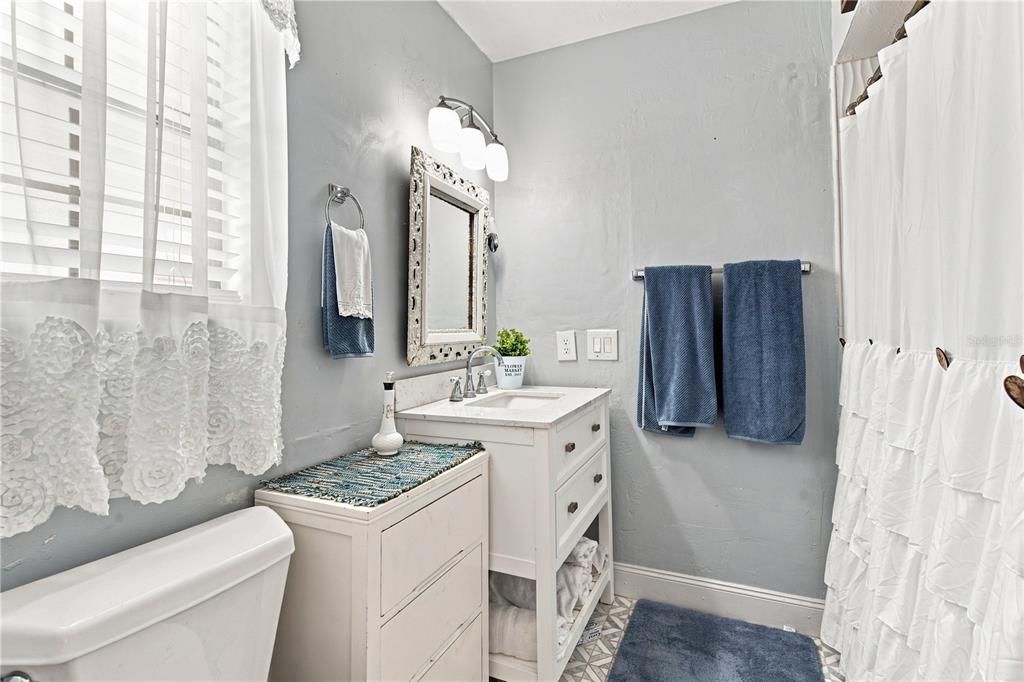 For Sale: $365,000 (3 beds, 2 baths, 1886 Square Feet)