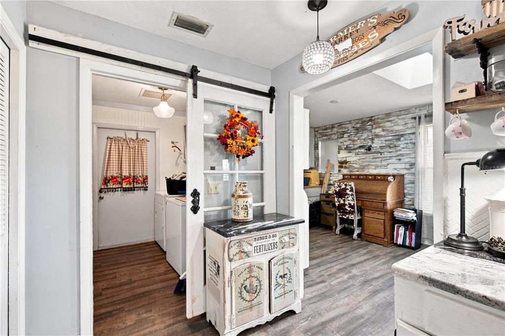 For Sale: $365,000 (3 beds, 2 baths, 1886 Square Feet)