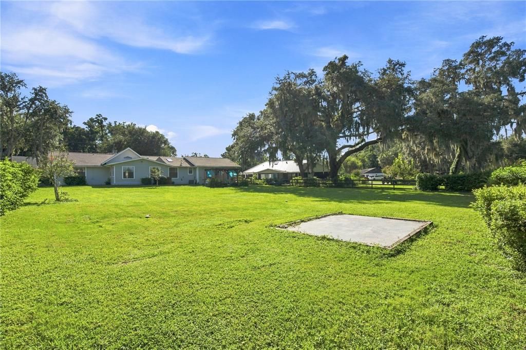 For Sale: $365,000 (3 beds, 2 baths, 1886 Square Feet)
