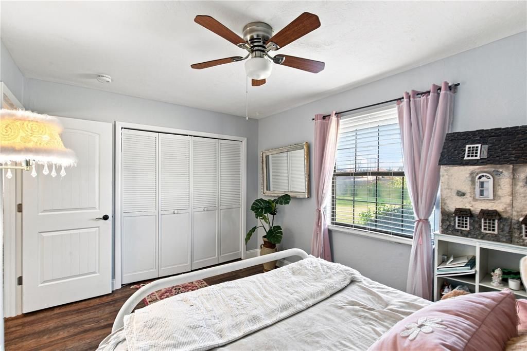 For Sale: $365,000 (3 beds, 2 baths, 1886 Square Feet)