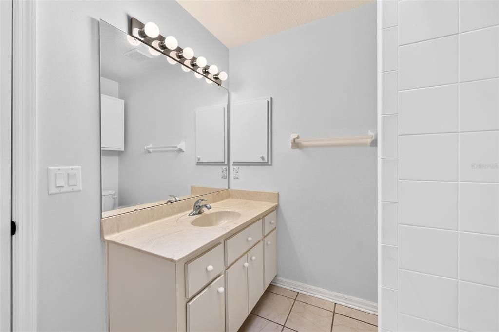 En Venta: $187,900 (2 camas, 2 baños, 1204 Pies cuadrados)