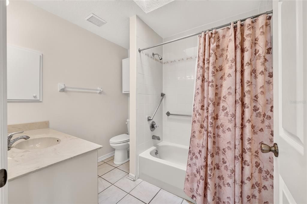 En Venta: $187,900 (2 camas, 2 baños, 1204 Pies cuadrados)